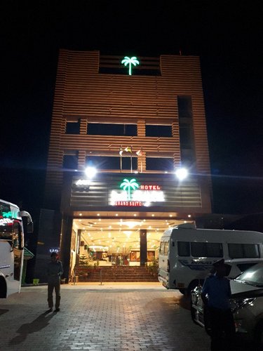 Hotel Palmyra Grand Inn in Maniyachi, India from 74$, photos, reviews -  zenhotels.com